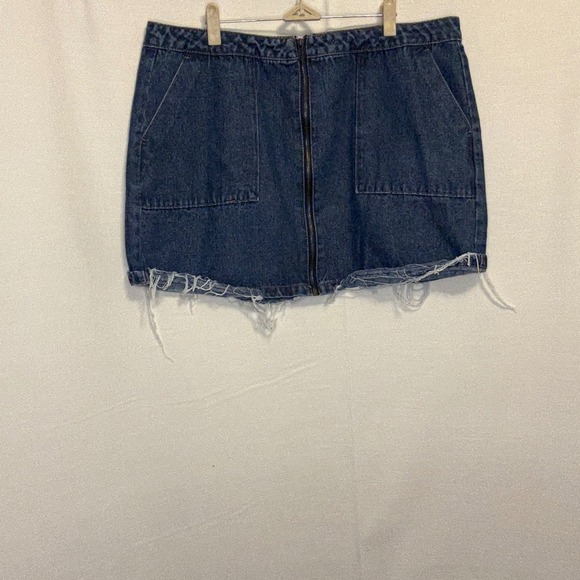 refuge+ Dresses & Skirts - Refuge Denim Skirt Mini Distressed Hem Front Zip 1X Fit like12/14 100% Cotton